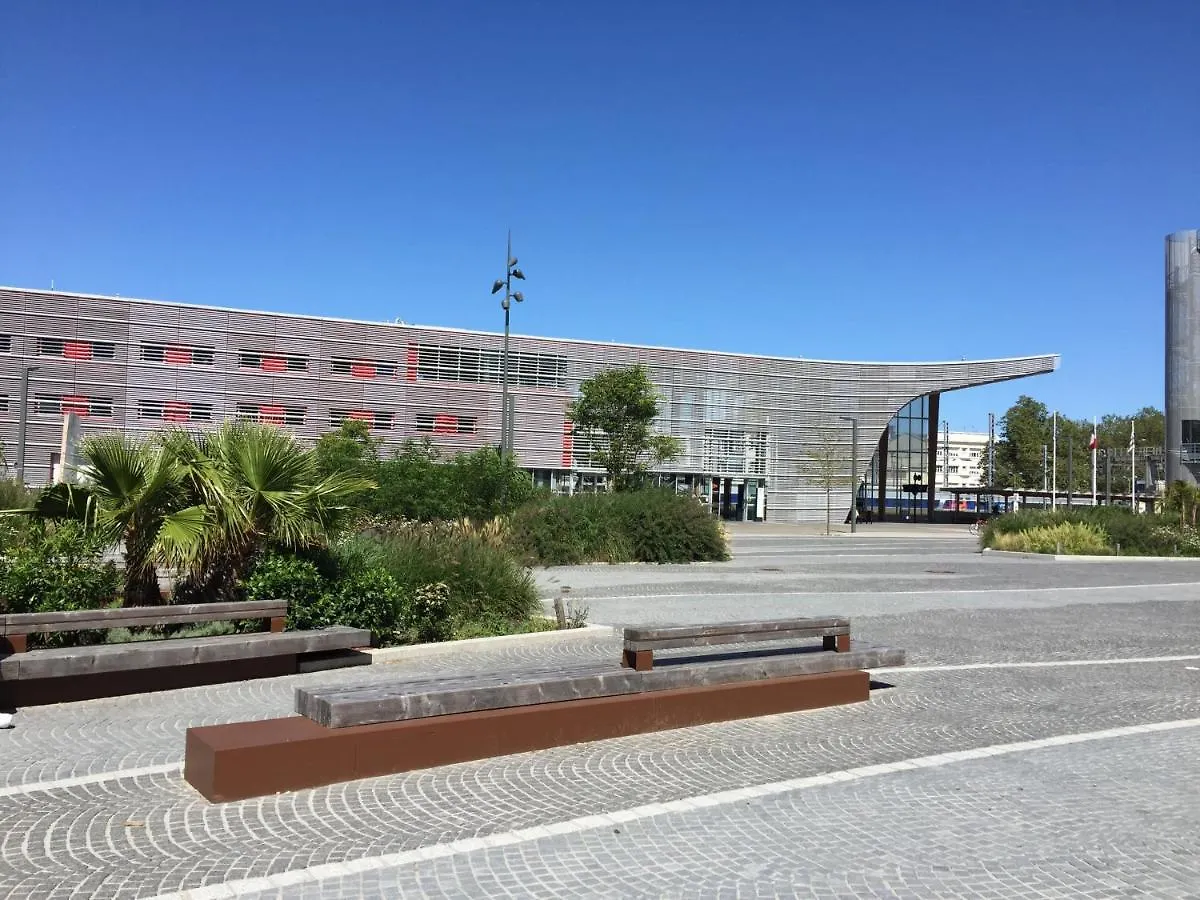 Charmant T2 tout équipé face à la gare Lorient France